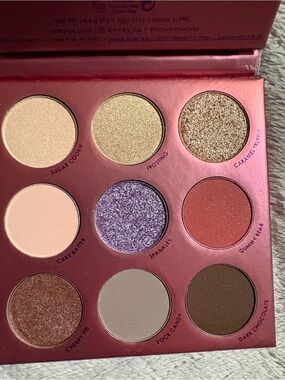 WINKY LUX Sugar kitten palette Eyeshadow and lip velour lipstick in bunny
